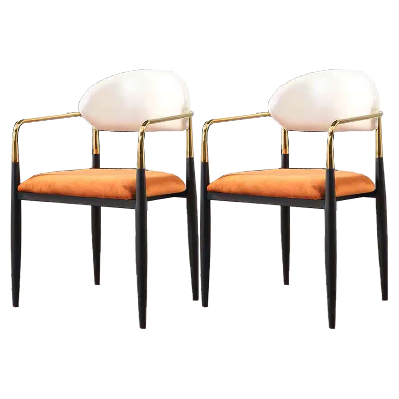 Silla de comedor tapizada contemporánea con respaldo abierto y acabado mate