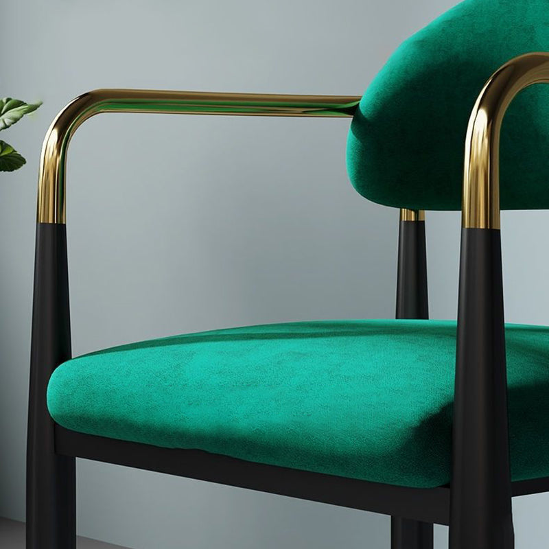 Silla de comedor tapizada contemporánea con respaldo abierto y acabado mate