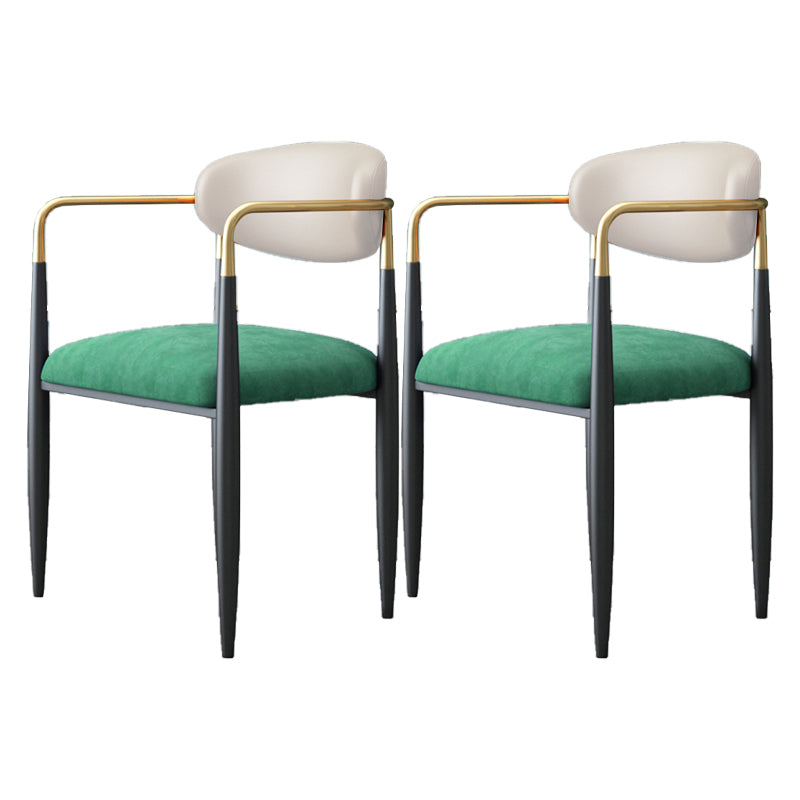 Silla de comedor tapizada contemporánea con respaldo abierto y acabado mate
