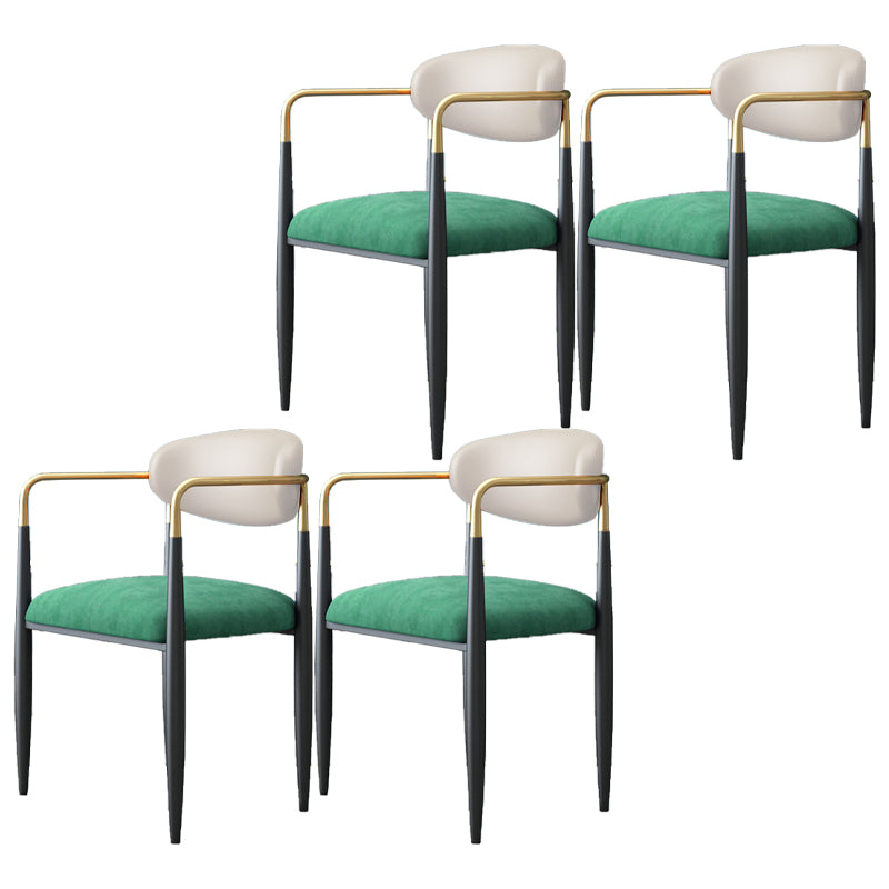 Silla de comedor tapizada contemporánea con respaldo abierto y acabado mate
