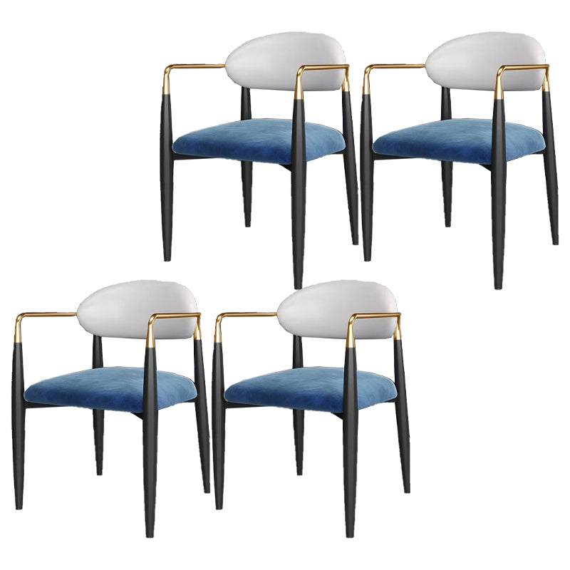 Silla de comedor tapizada contemporánea con respaldo abierto y acabado mate