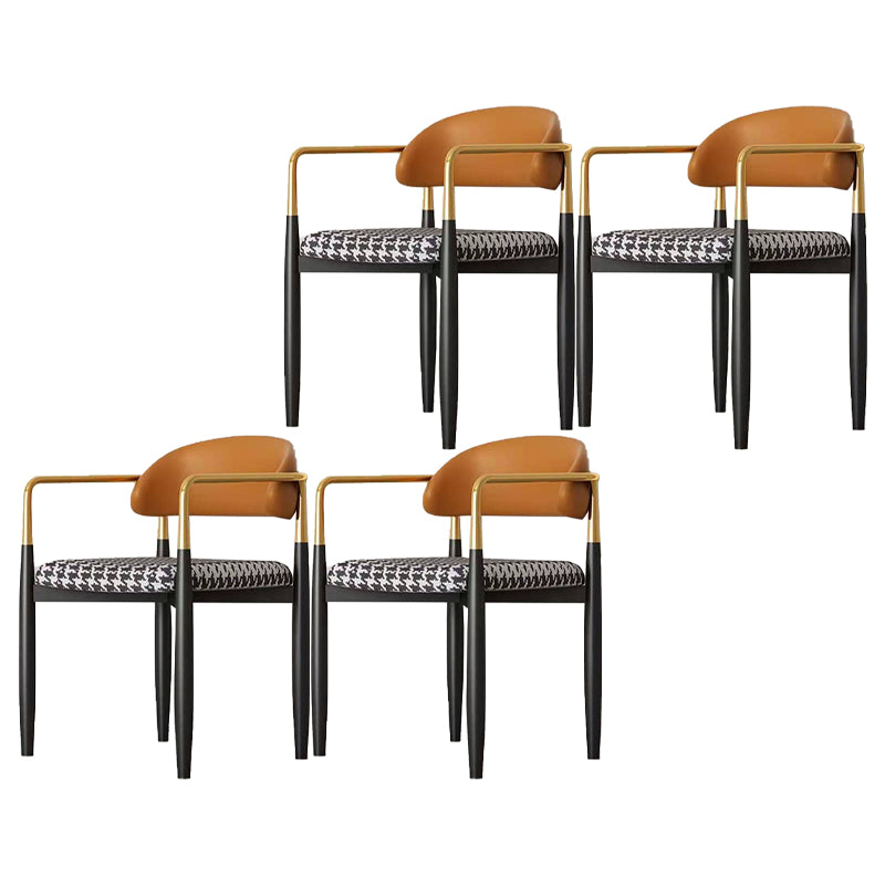 Silla de comedor tapizada contemporánea con respaldo abierto y acabado mate