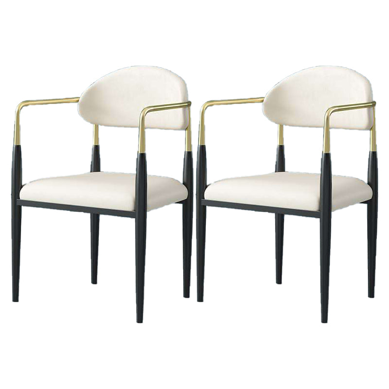 Silla de comedor tapizada contemporánea con respaldo abierto y acabado mate