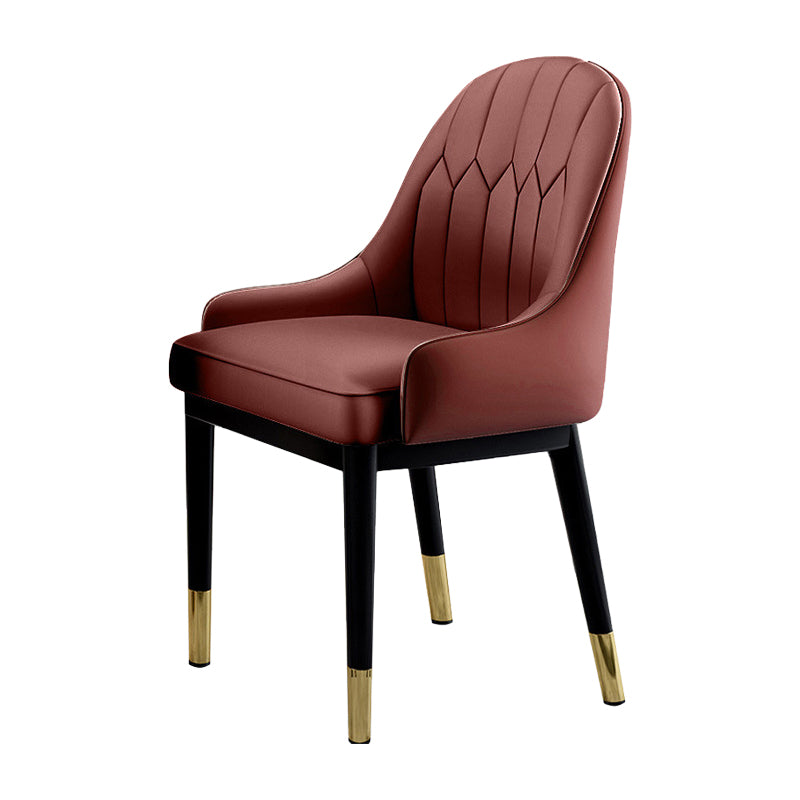 Sedie da pranzo Glam Sedia Parsons curva in pelle con finitura opaca per cucina