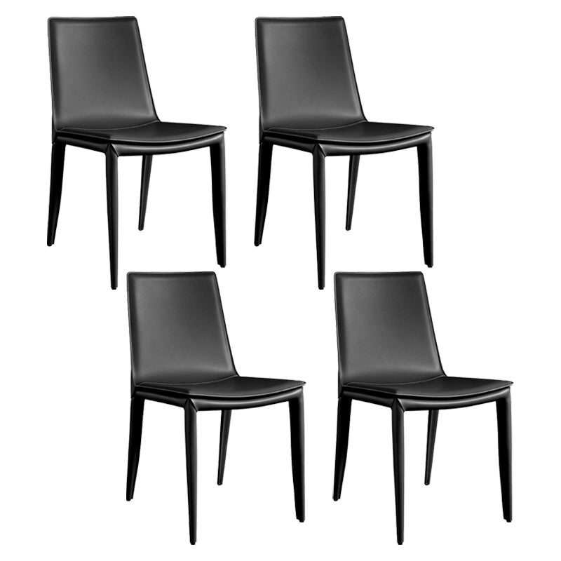 Silla lateral curvada de cuero contemporánea Silla Parsons con acabado mate