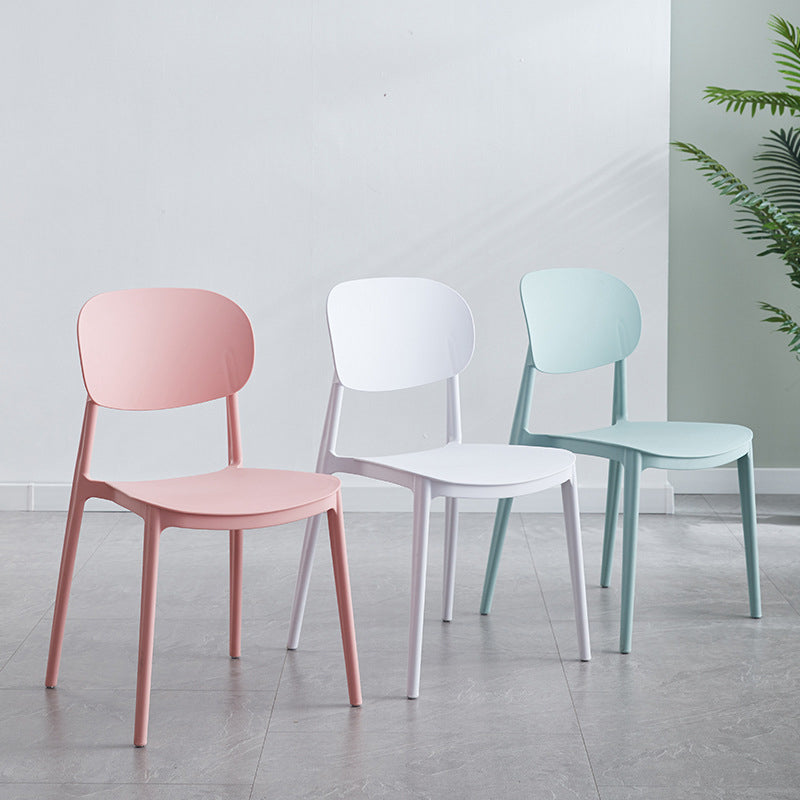Silla lateral de plástico moderna Silla de comedor con respaldo sólido para restaurante
