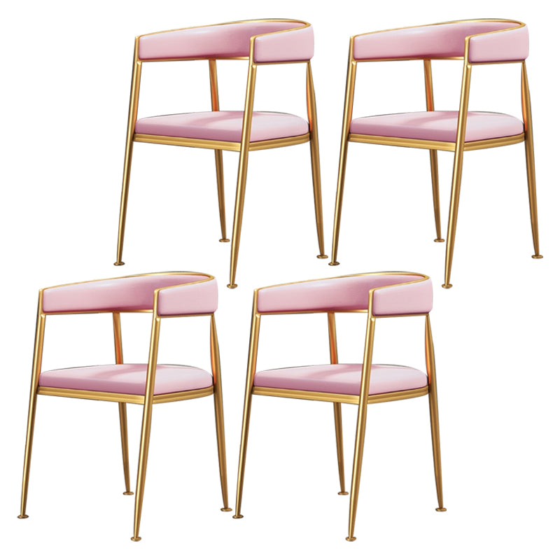 El comedor del metal de Glam preside el sillón tapizado trasero abierto