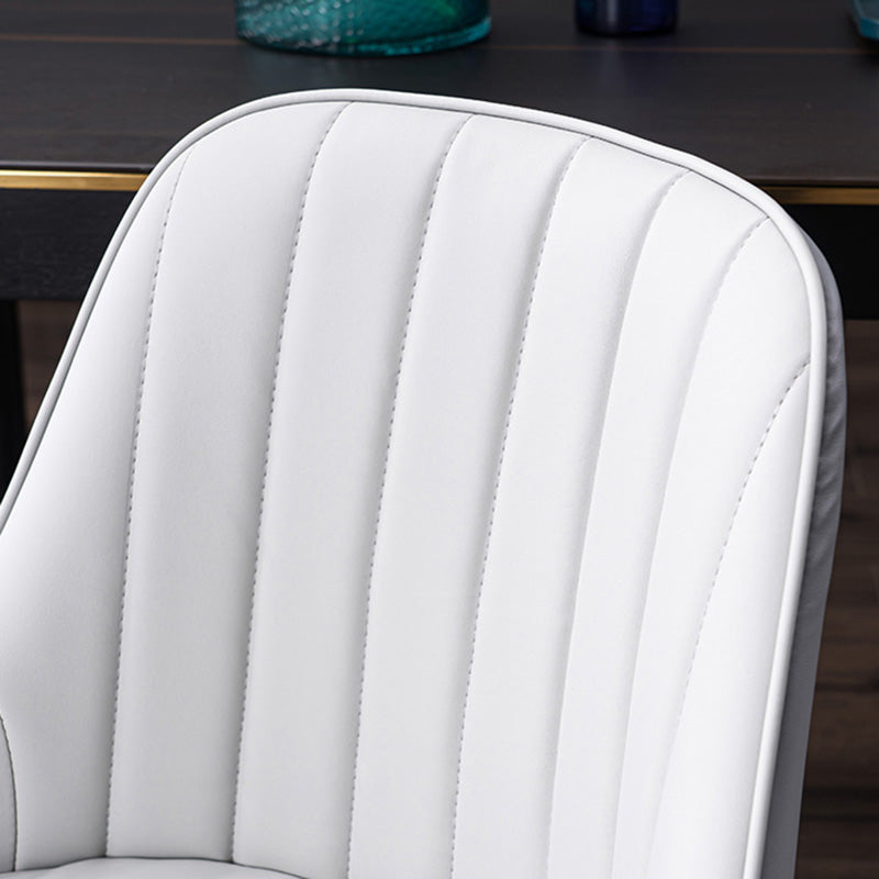 Silla lateral interior escandinava Silla de comedor Parsons tapizada de metal