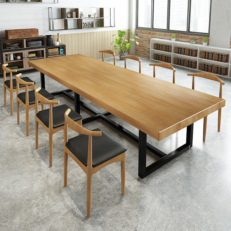 Mesa de comedor rectangular industrial de metal, mesa superior de madera maciza de pino con base de caballete