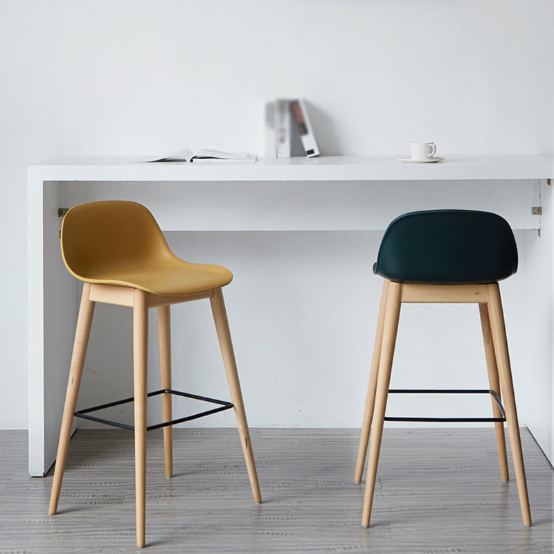 Taburetes de madera escandinavos para mostrador, taburetes de bar de plástico con respaldo bajo y reposapiés