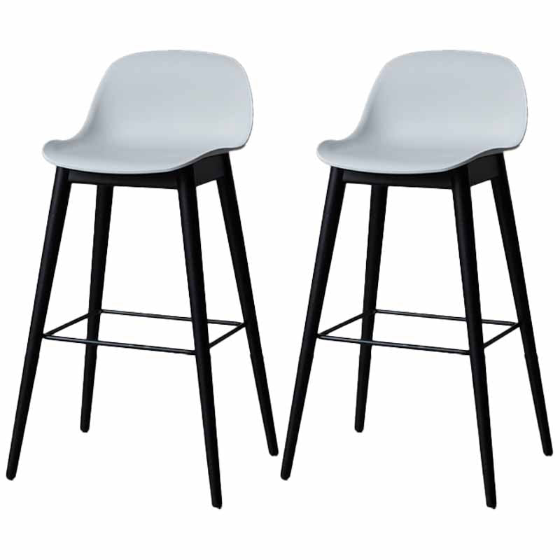 Taburetes de madera escandinavos para mostrador, taburetes de bar de plástico con respaldo bajo y reposapiés