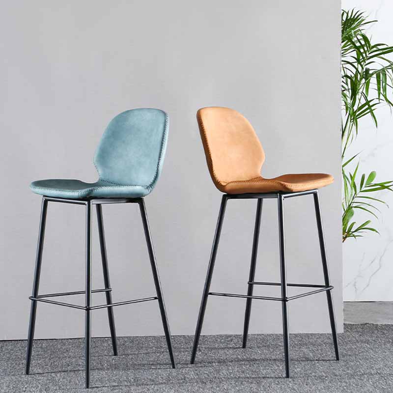Taburetes industriales de cuero para mostrador, taburetes de bar con respaldo bajo de metal negro con reposapiés