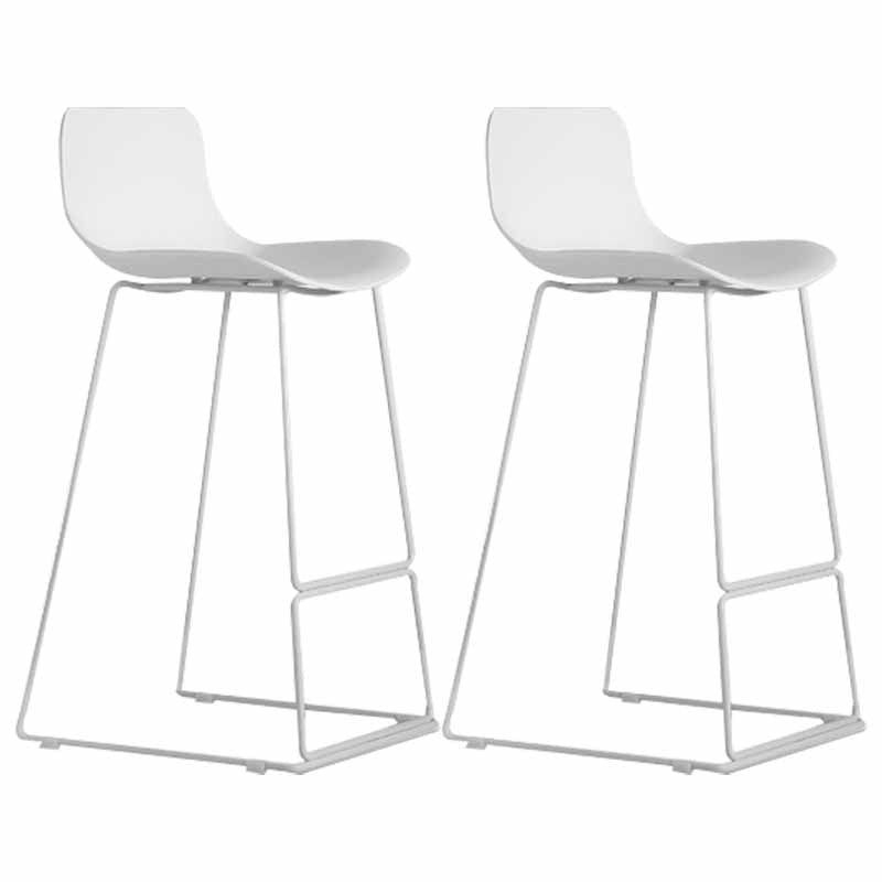 Taburetes de bar de plástico y metal de estilo escandinavo, taburetes de bar con respaldo bajo y reposapiés