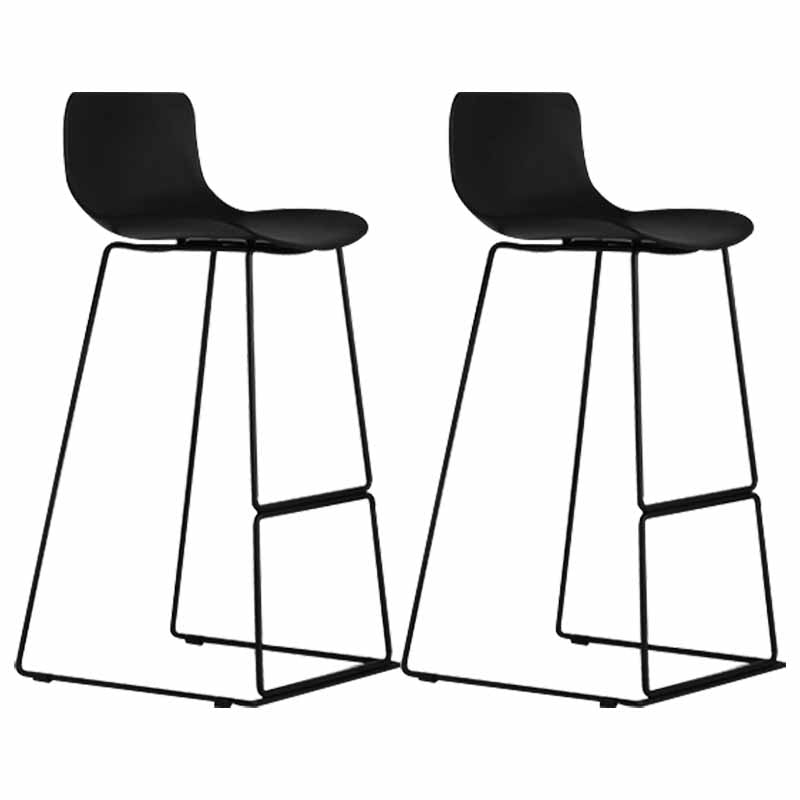Taburetes de bar de plástico y metal de estilo escandinavo, taburetes de bar con respaldo bajo y reposapiés