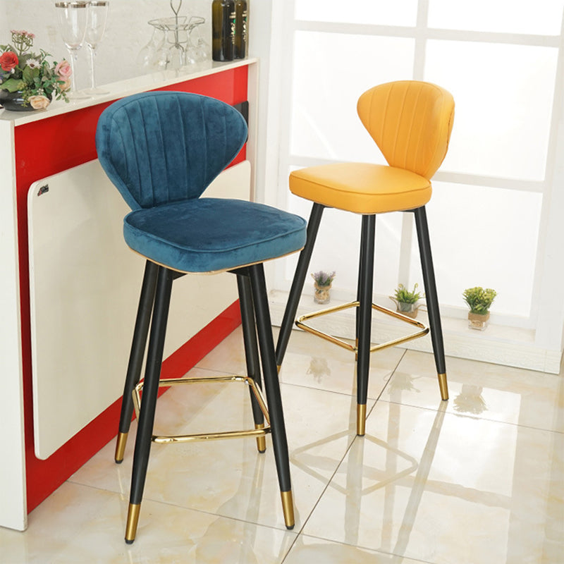 Metal Black Counter Stools Upholstered Low Back Scandinavian Bar Stools