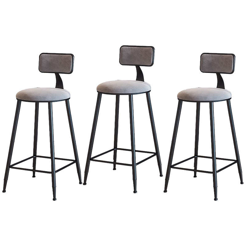 Taburetes de bar tapizados en negro, taburetes de bar escandinavos con respaldo bajo (juego de 3)