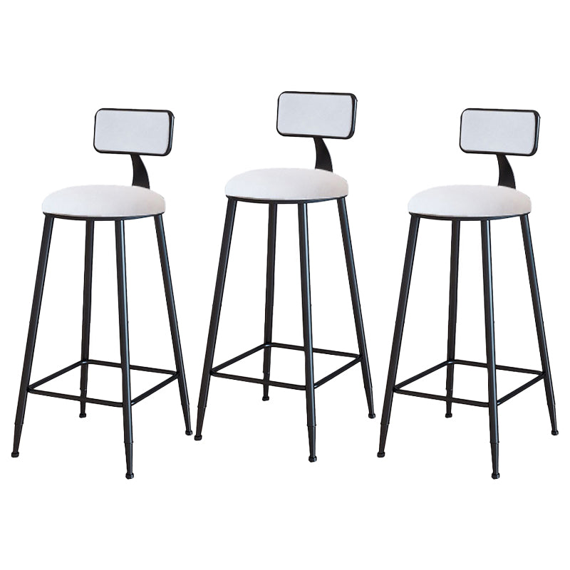 Taburetes de bar tapizados en negro, taburetes de bar escandinavos con respaldo bajo (juego de 3)