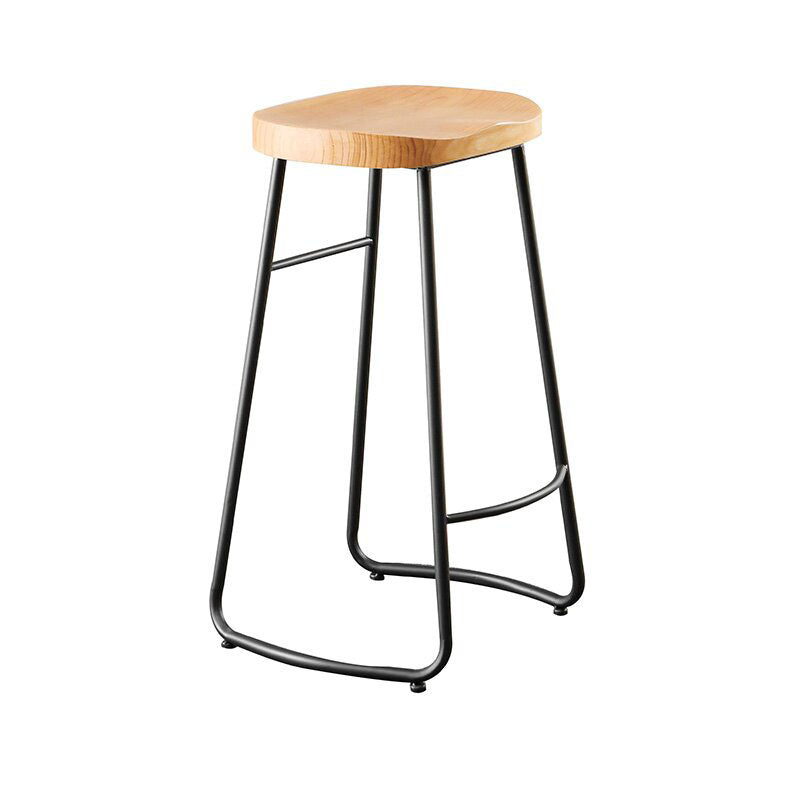 Barhosel für industrielle Style mit Schlittenrund-Sattel-Sitzschuhhocker für die Küche