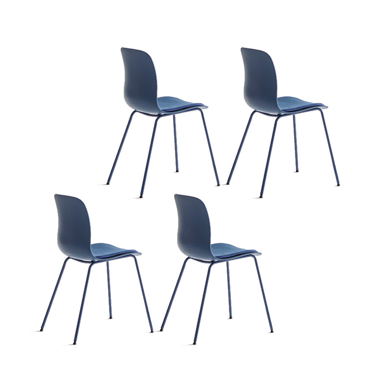 La salle à manger en plastique contemporaine préside des chaises de salle à manger en métal sans bras pour un usage domestique