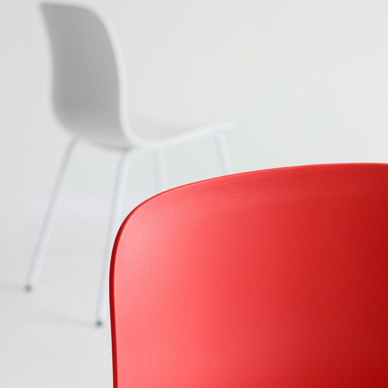 La salle à manger en plastique contemporaine préside des chaises de salle à manger en métal sans bras pour un usage domestique