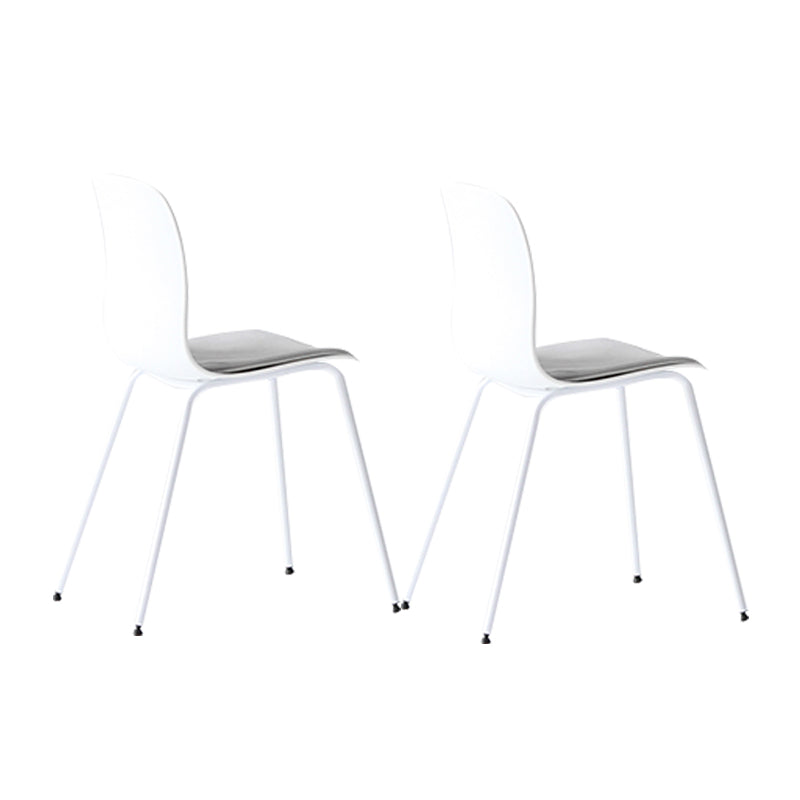 La salle à manger en plastique contemporaine préside des chaises de salle à manger en métal sans bras pour un usage domestique
