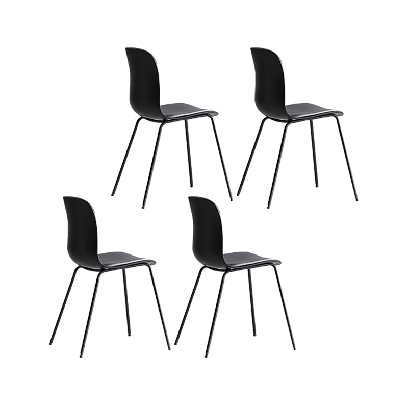 La salle à manger en plastique contemporaine préside des chaises de salle à manger en métal sans bras pour un usage domestique