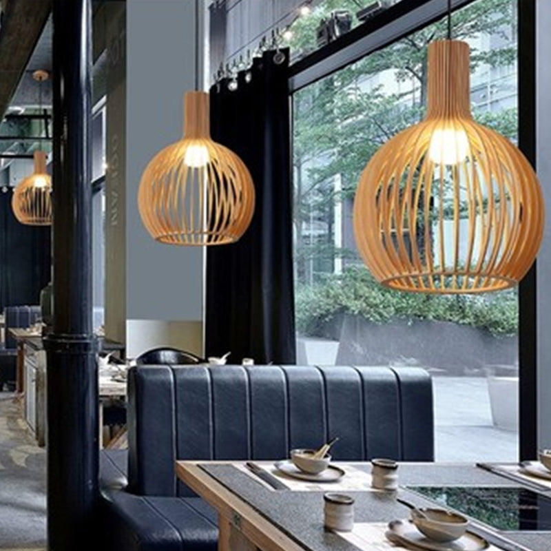 Éclairage suspendu de style contemporain avec une teinte en bois avec une teinte en bois