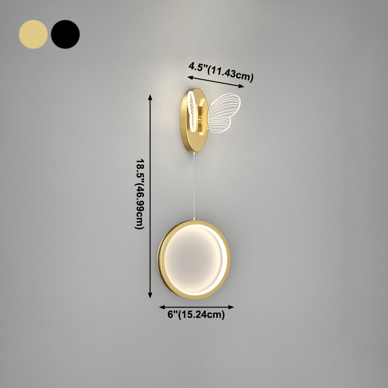 Éclairage mural en métal de forme géométrique