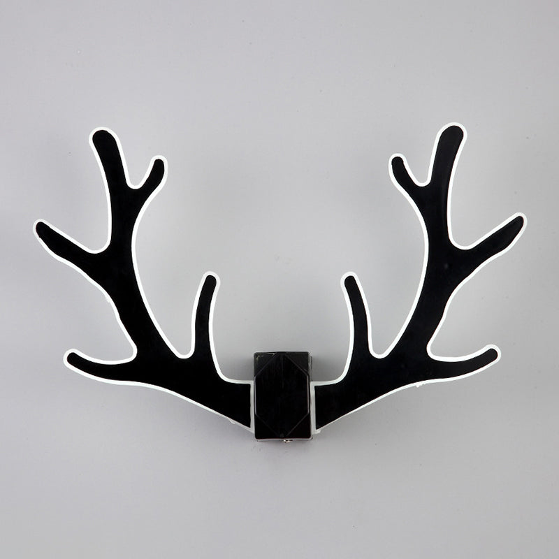 Éclairage mural en métal de forme unique