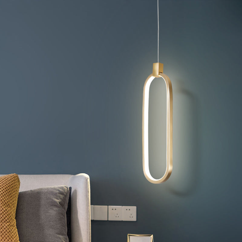 Lumières suspendues linéaires Symiss à montage suspendu en métal moderne pour le chevet