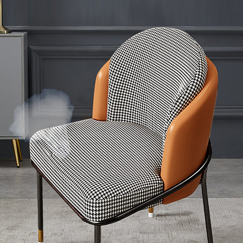 Silla de comedor de metal Glam, silla sin brazos lateral de comedor tapizada para uso en restaurantes