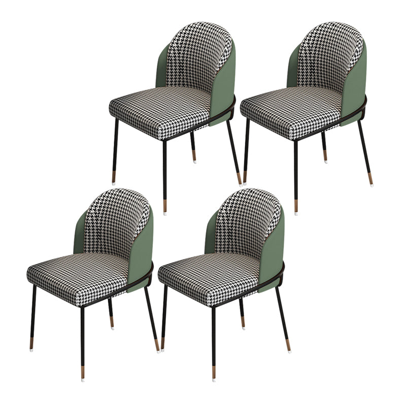 Silla de comedor de metal Glam, silla sin brazos lateral de comedor tapizada para uso en restaurantes