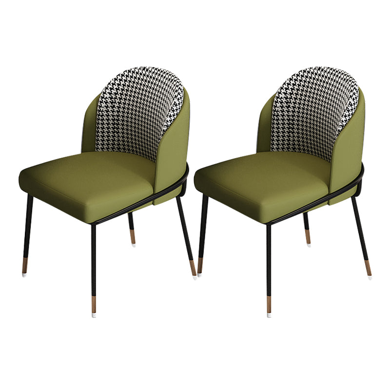 Silla de comedor de metal Glam, silla sin brazos lateral de comedor tapizada para uso en restaurantes