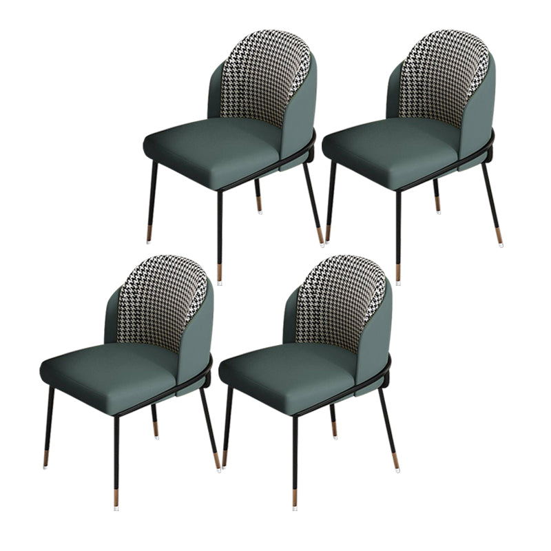 Silla de comedor de metal Glam, silla sin brazos lateral de comedor tapizada para uso en restaurantes
