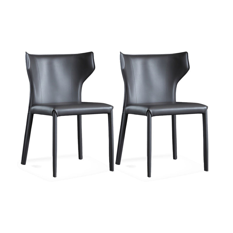 Silla lateral moderna con respaldo de orejas, silla de cuero con acabado mate para comedor
