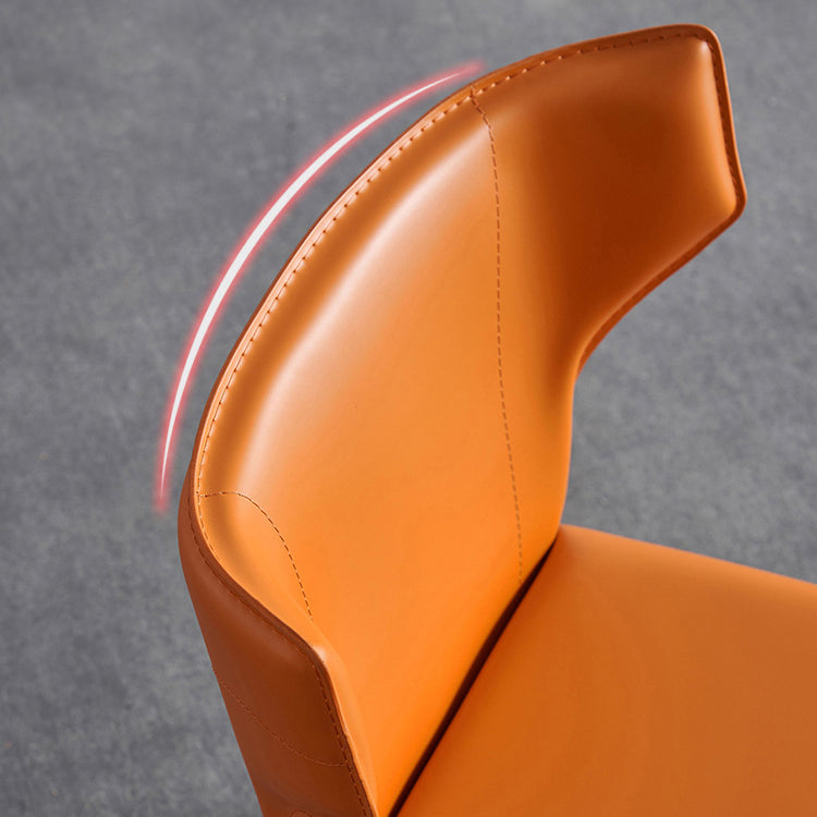 Silla lateral moderna con respaldo de orejas, silla de cuero con acabado mate para comedor