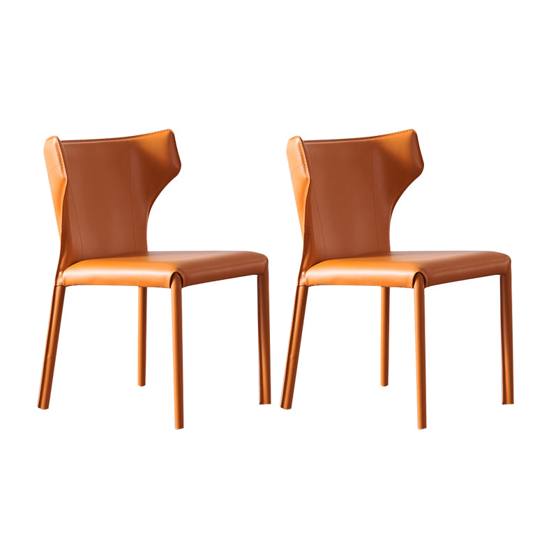 Silla lateral moderna con respaldo de orejas, silla de cuero con acabado mate para comedor