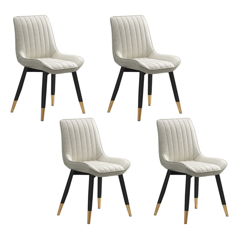 Silla auxiliar de comedor contemporánea Silla Parsons curvada de cuero con acabado mate