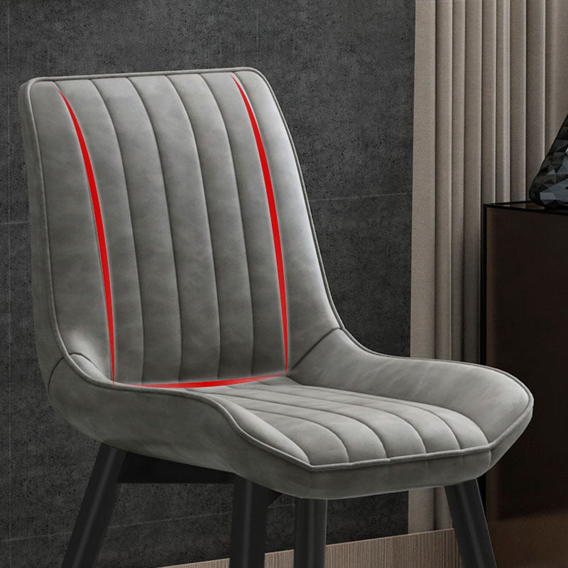 Silla auxiliar de comedor contemporánea Silla Parsons curvada de cuero con acabado mate