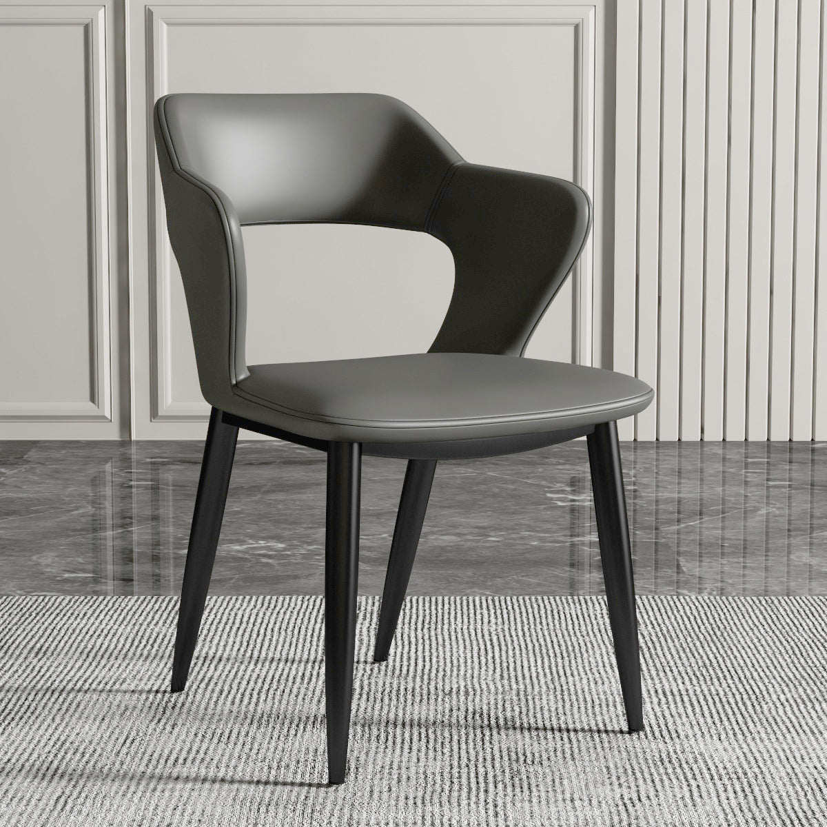Poltrona da pranzo moderna con schienale aperto curvo in pelle con finitura opaca