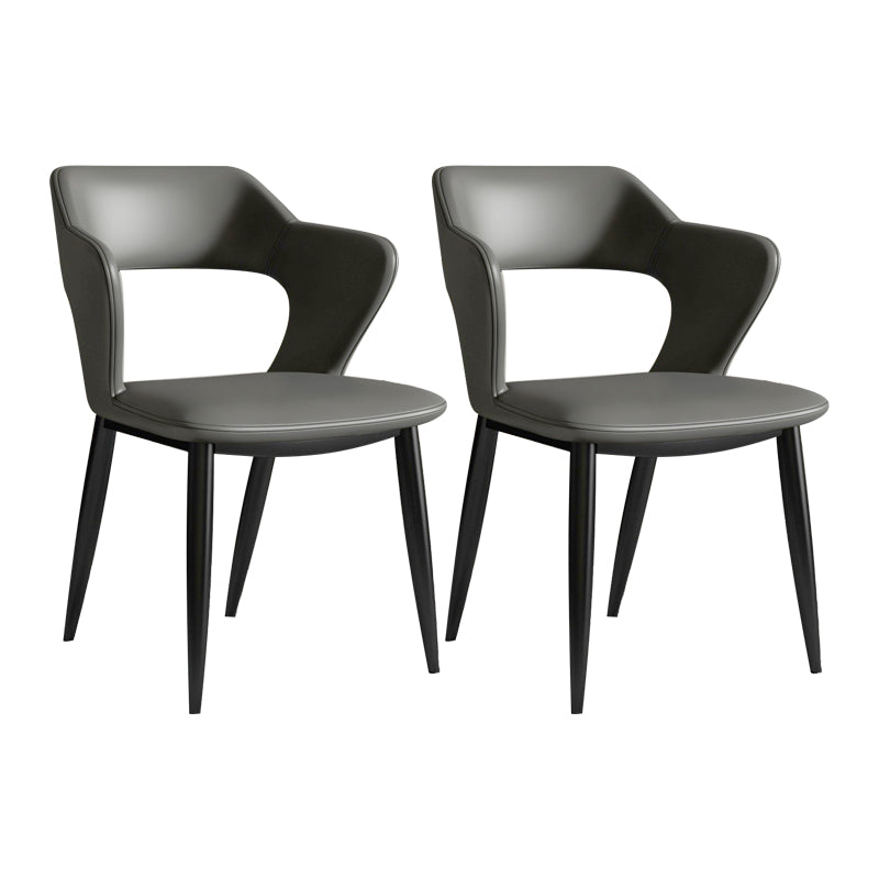 Silla de comedor contemporánea con respaldo abierto curvado de cuero con acabado mate