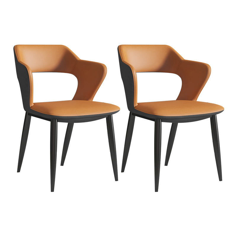 Silla de comedor contemporánea con respaldo abierto curvado de cuero con acabado mate