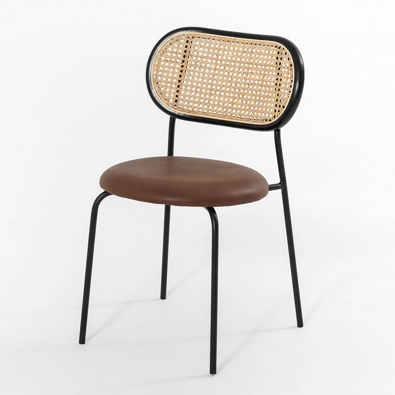 Sedia contemporanea senza braccioli Sedia con schienale aperto curvo in pelle con finitura opaca per patio