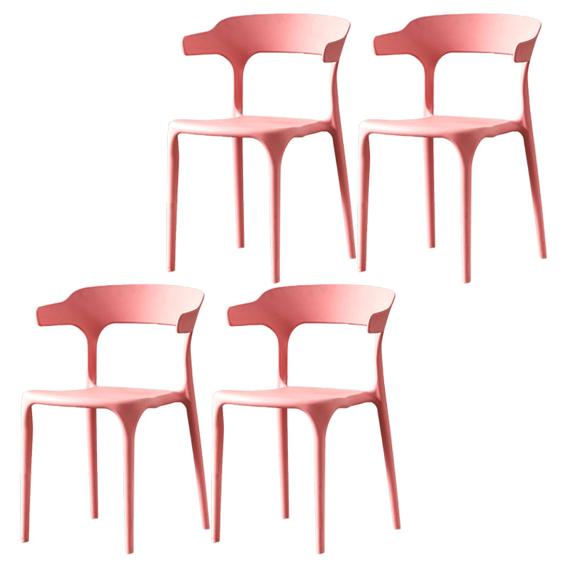 Polcatura da pranzo in plastica in plastica scandinava.
