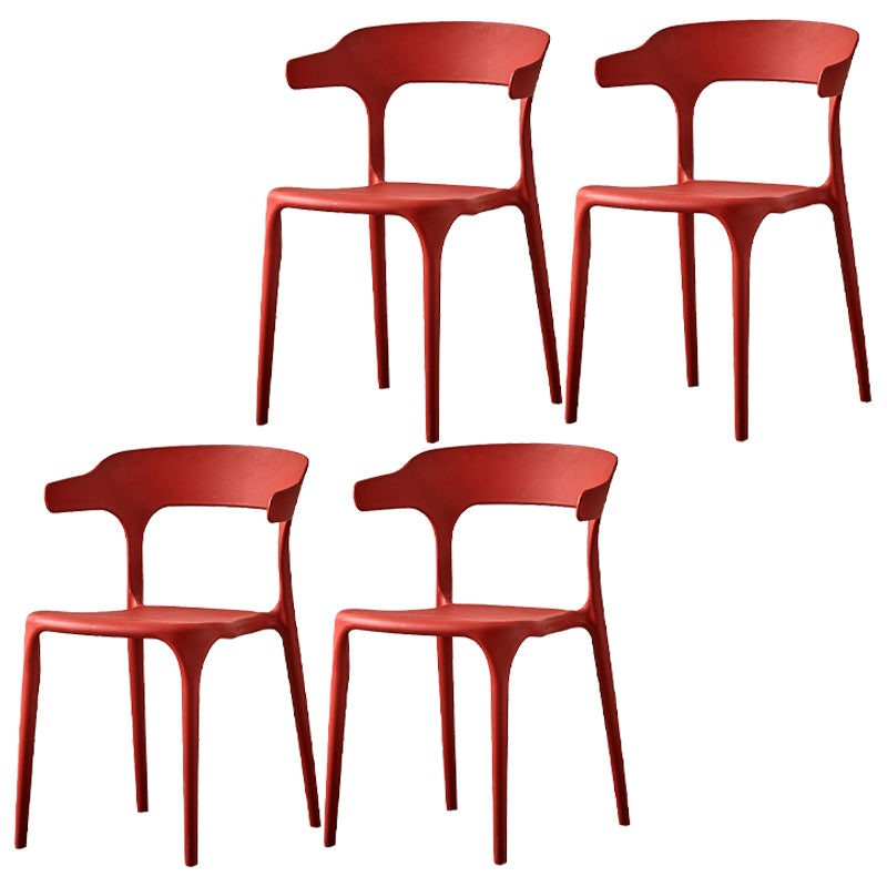 Polcatura da pranzo in plastica in plastica scandinava.