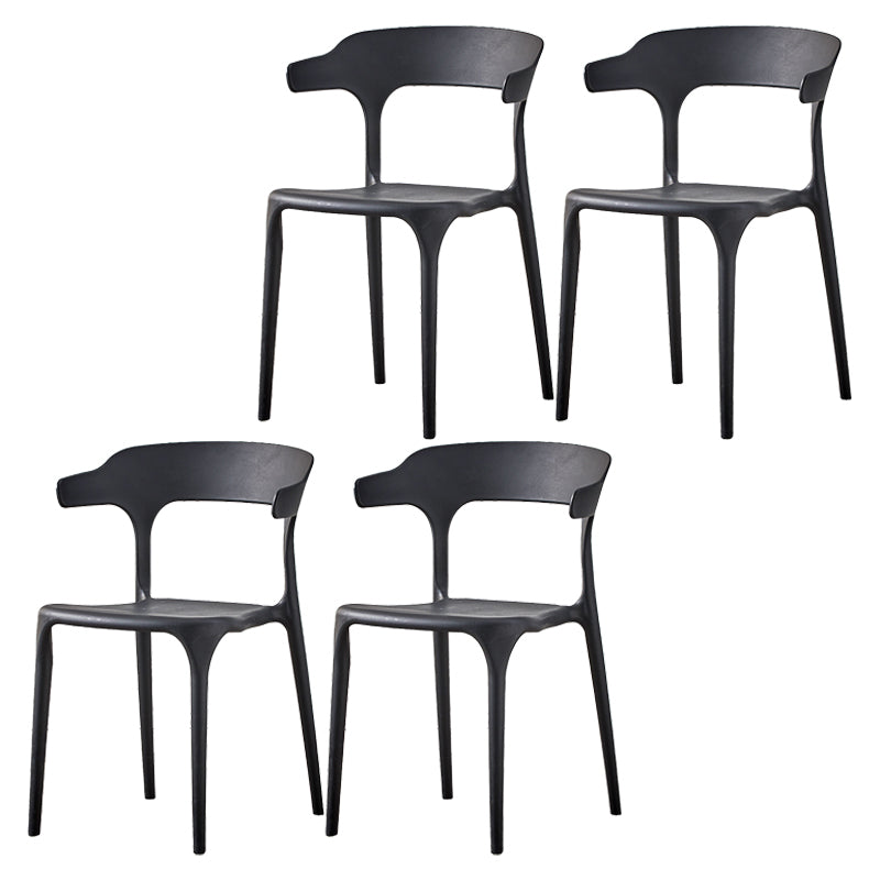 Polcatura da pranzo in plastica in plastica scandinava.