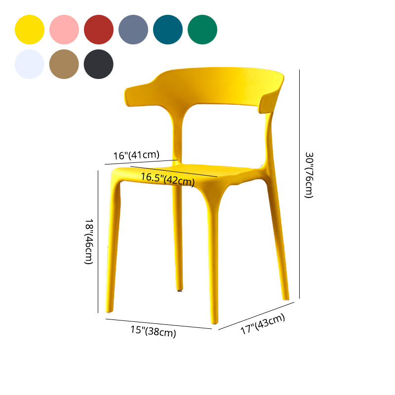 Polcatura da pranzo in plastica in plastica scandinava.