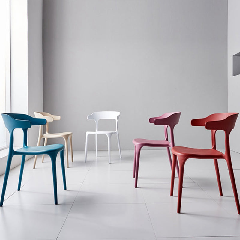 Silla de comedor plástica contemporánea del final mate de la silla del brazo de la parte posterior abierta del restaurante