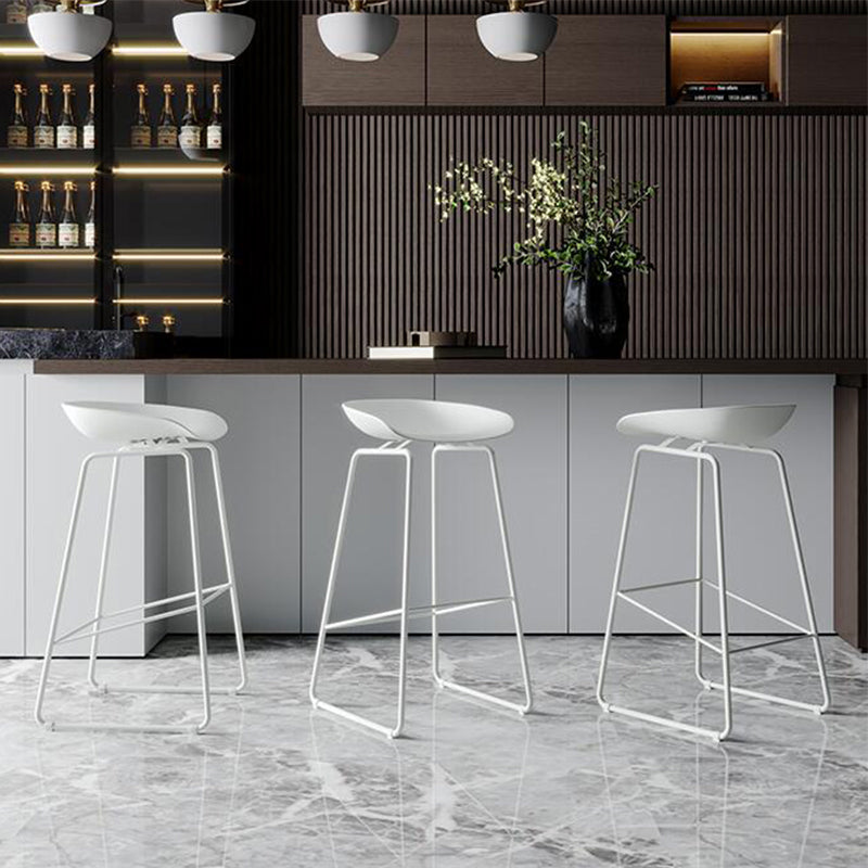 Modern Style Bar-stool Sled Legs with Iron Footrest Low Back Barstool for Kitchen