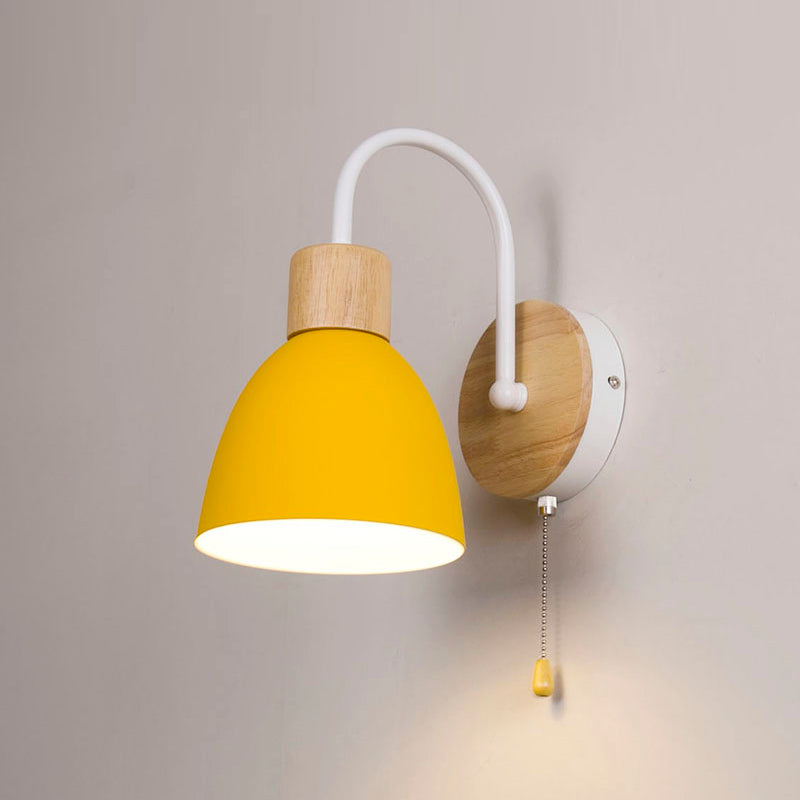 Moderner Stil Flared Leuchtenleuchten Holz 1 leichte Wand montierte Beleuchtung